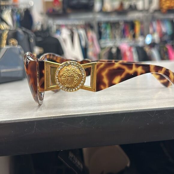 VersaceāMenāSunglasses - Picture 9 of 9